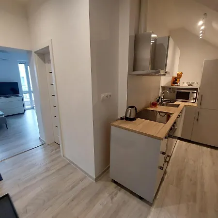Utulny Apartman S Balkonom 브라티슬라바